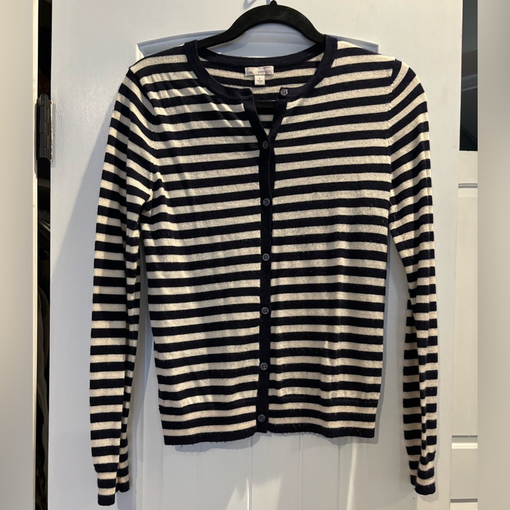 GAP sweater cardigan
